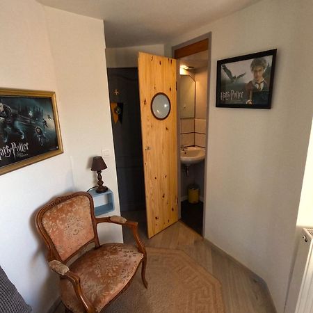 Aux Deux Amis Apartamento Stavelot Exterior foto