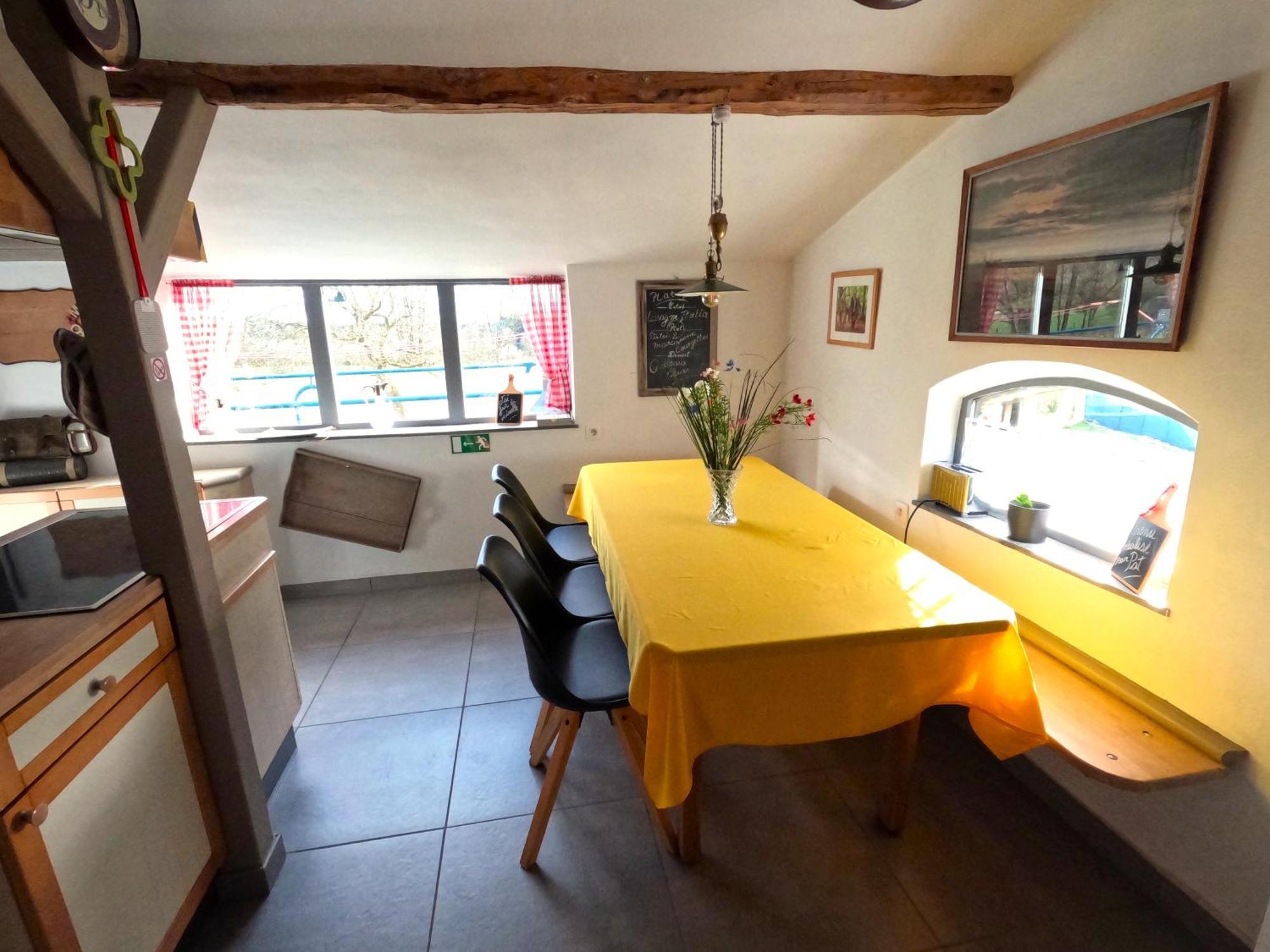 Aux Deux Amis Apartamento Stavelot Exterior foto